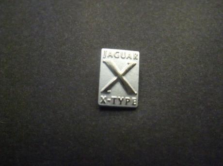 Jaguar X-Type X400 middenklassemodel zilverkleurig logo
